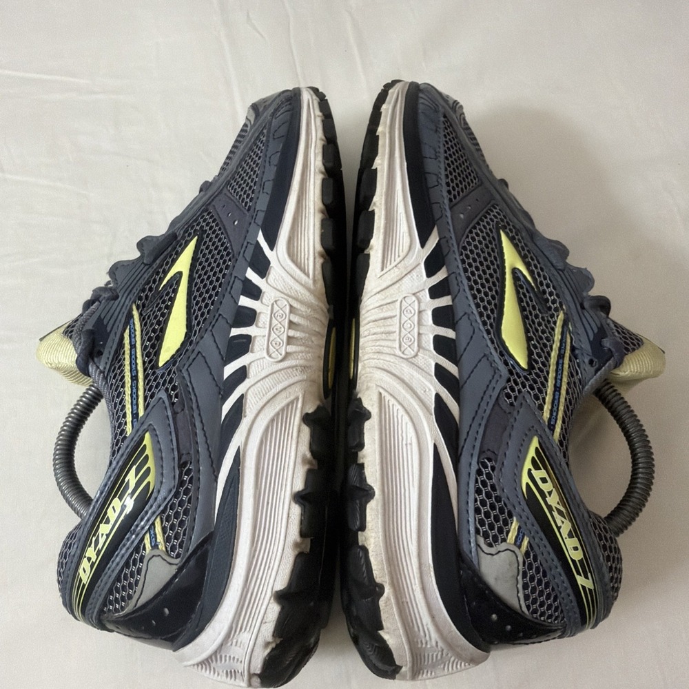 Brooks Dyad 7 Women's Running Athletic Shoes Gray/ Yellow Sz 10.5 B Gym Shoe Fit - Picture 6 of 16